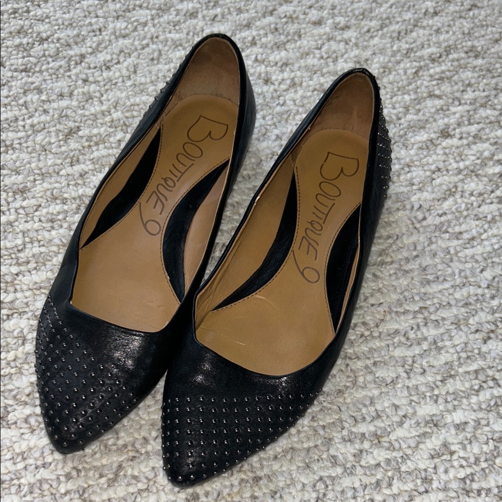 Boutique 9 Dorthy Leather Studded Flats Size 7.5